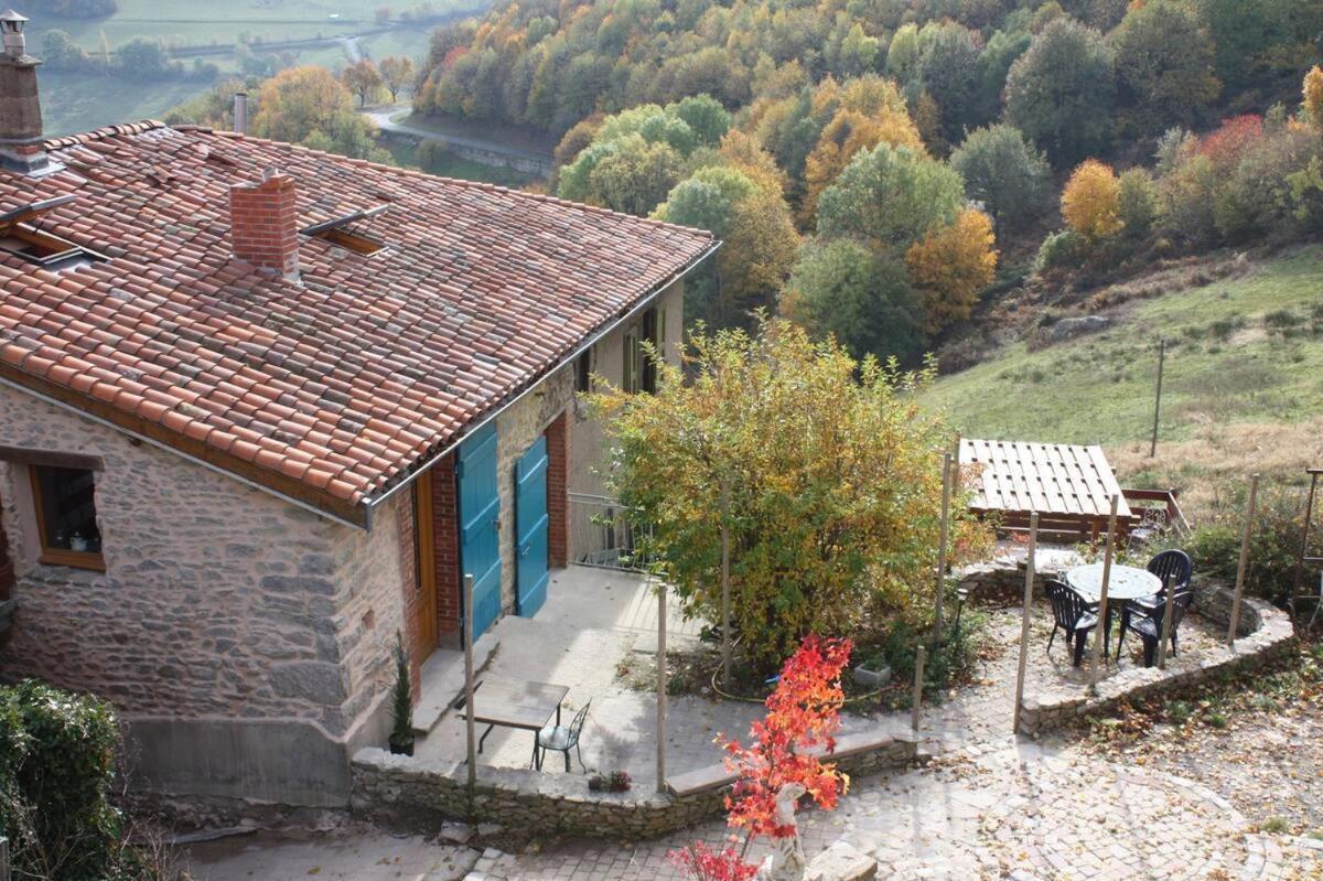 Gites Des Esselards Yzeron Exteriör bild