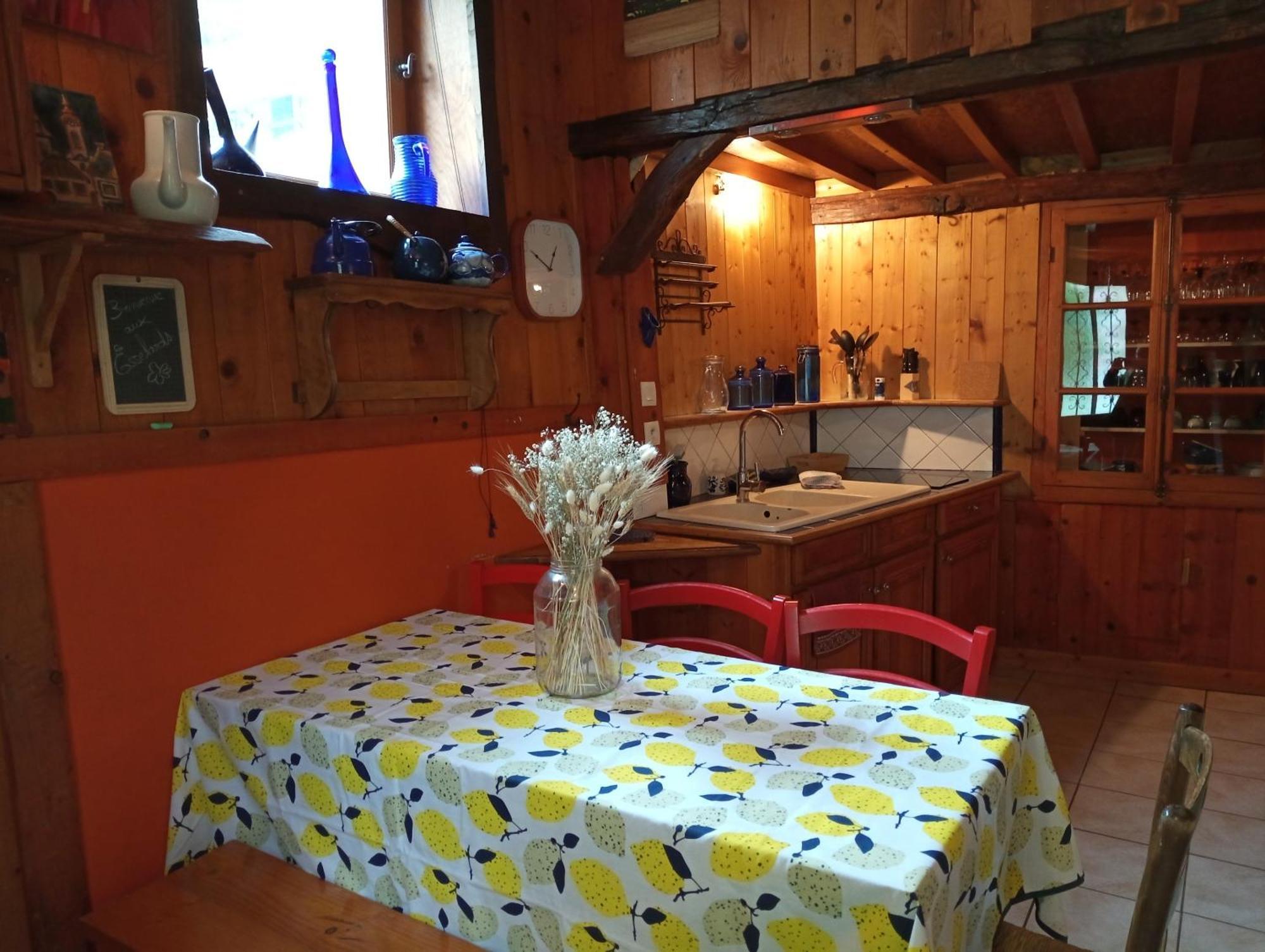 Gites Des Esselards Yzeron Exteriör bild